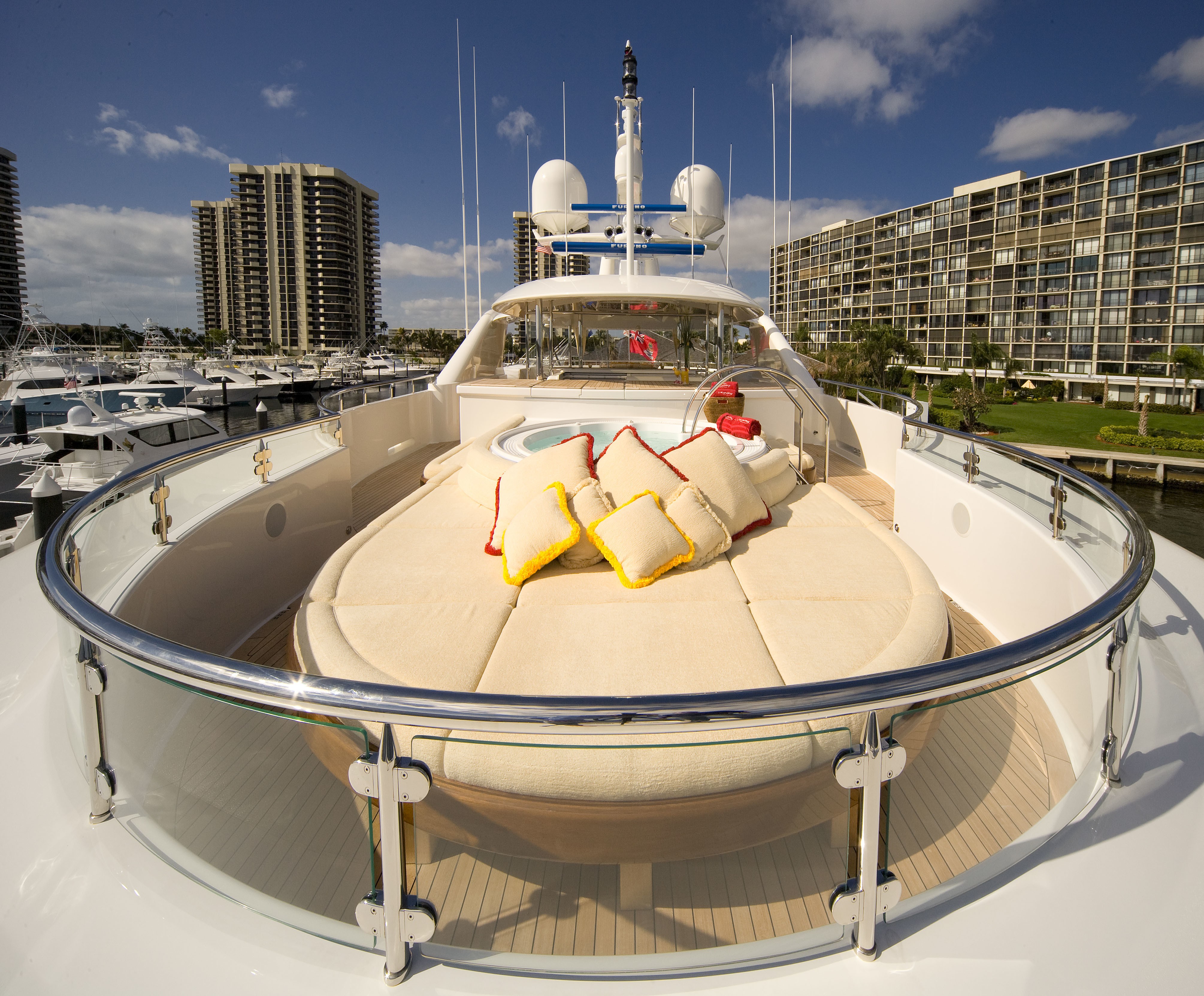GIGI Yacht Charter Details, Westport CHARTERWORLD Luxury Superyachts
